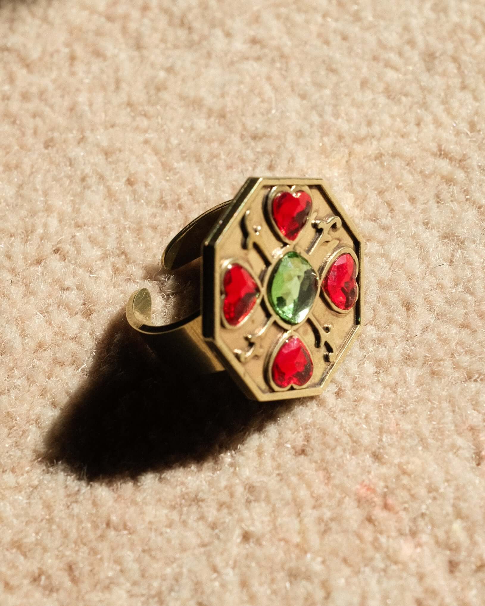 Heart Garden Ring with peridot-coloured cushion-cut crystal and floral heart-shaped stones, exclusive jewelry, art deco inspired jewellery.