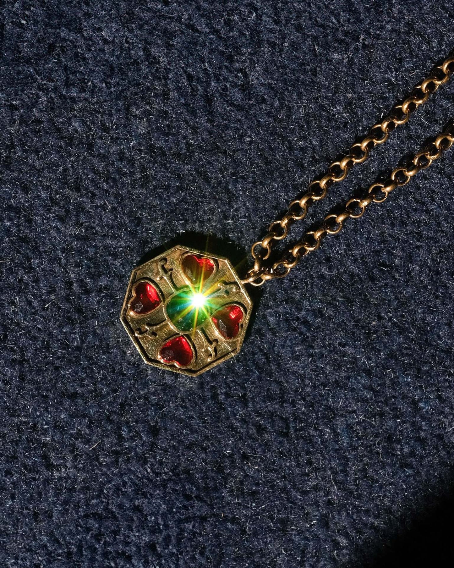 Heart Garden Pendant with peridot-coloured cushion-cut crystal and delicate floral heart stones, art deco inspired jewelry, exclusive jewellery.