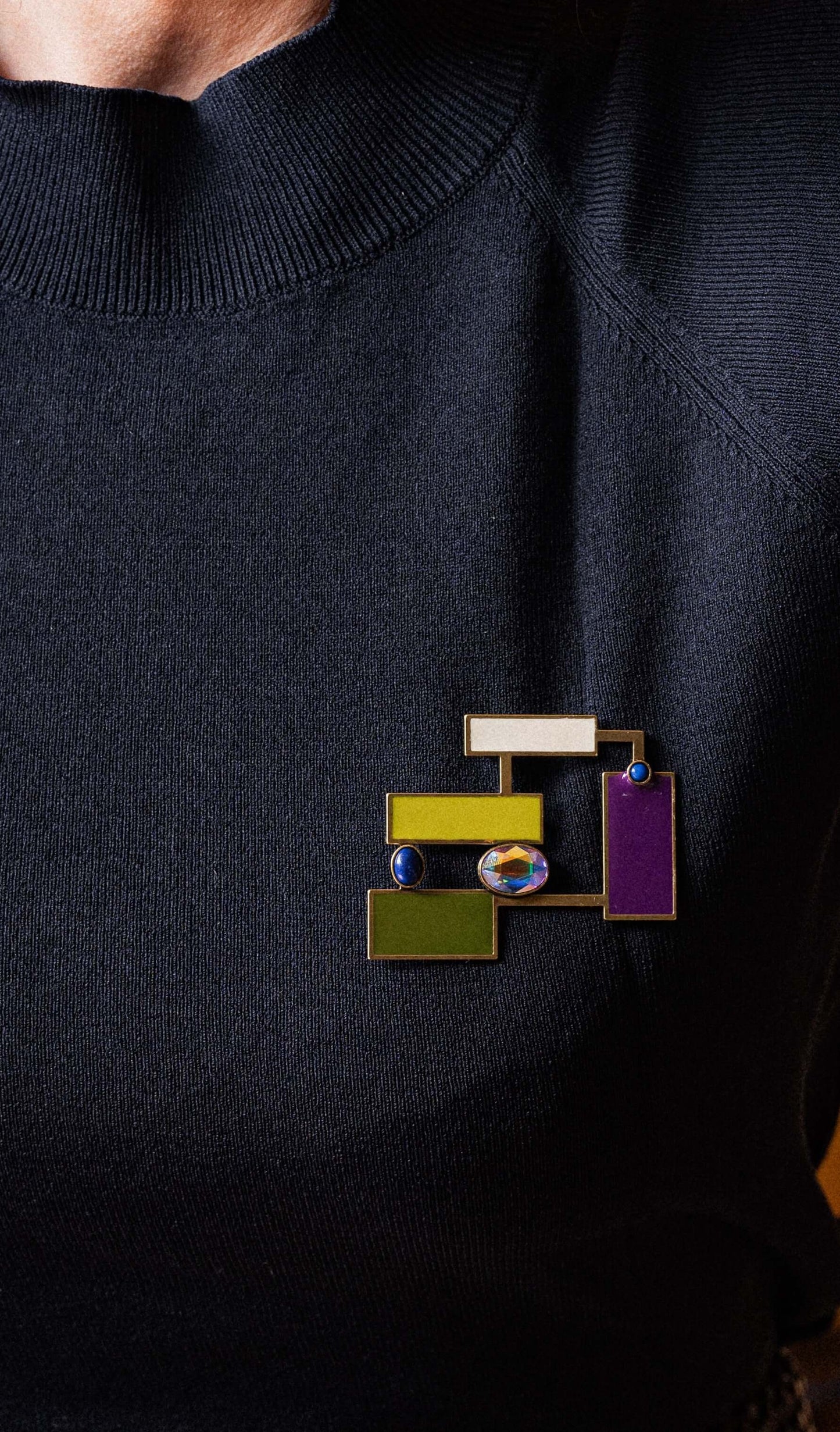 Suzanne Lapis-lazuli Brooch Pendant with deep blue natural lapis-lazuli and handmade enamel in art deco style, exclusive jewellery, art deco inspired jewelry, heritage inspired jewellery.